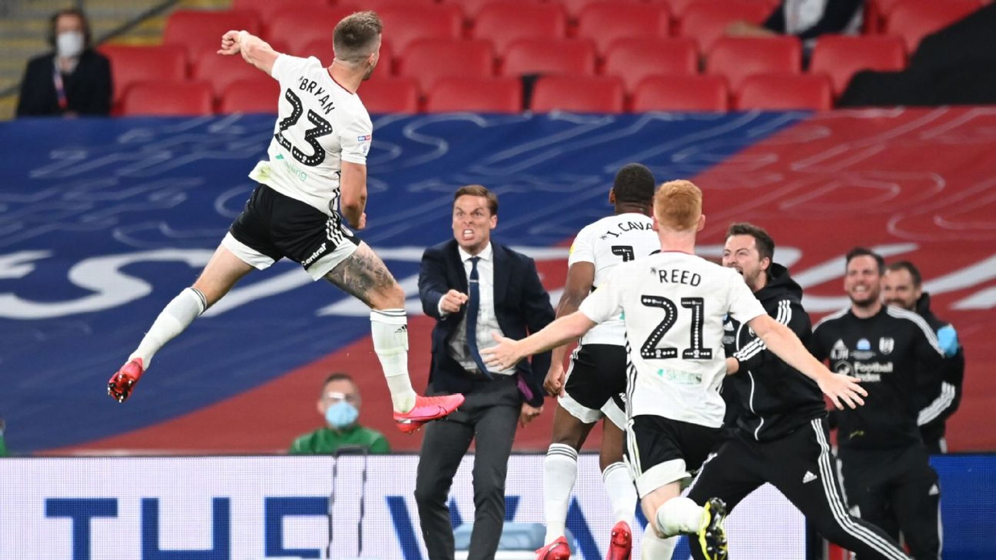 制造威胁 制造威胁